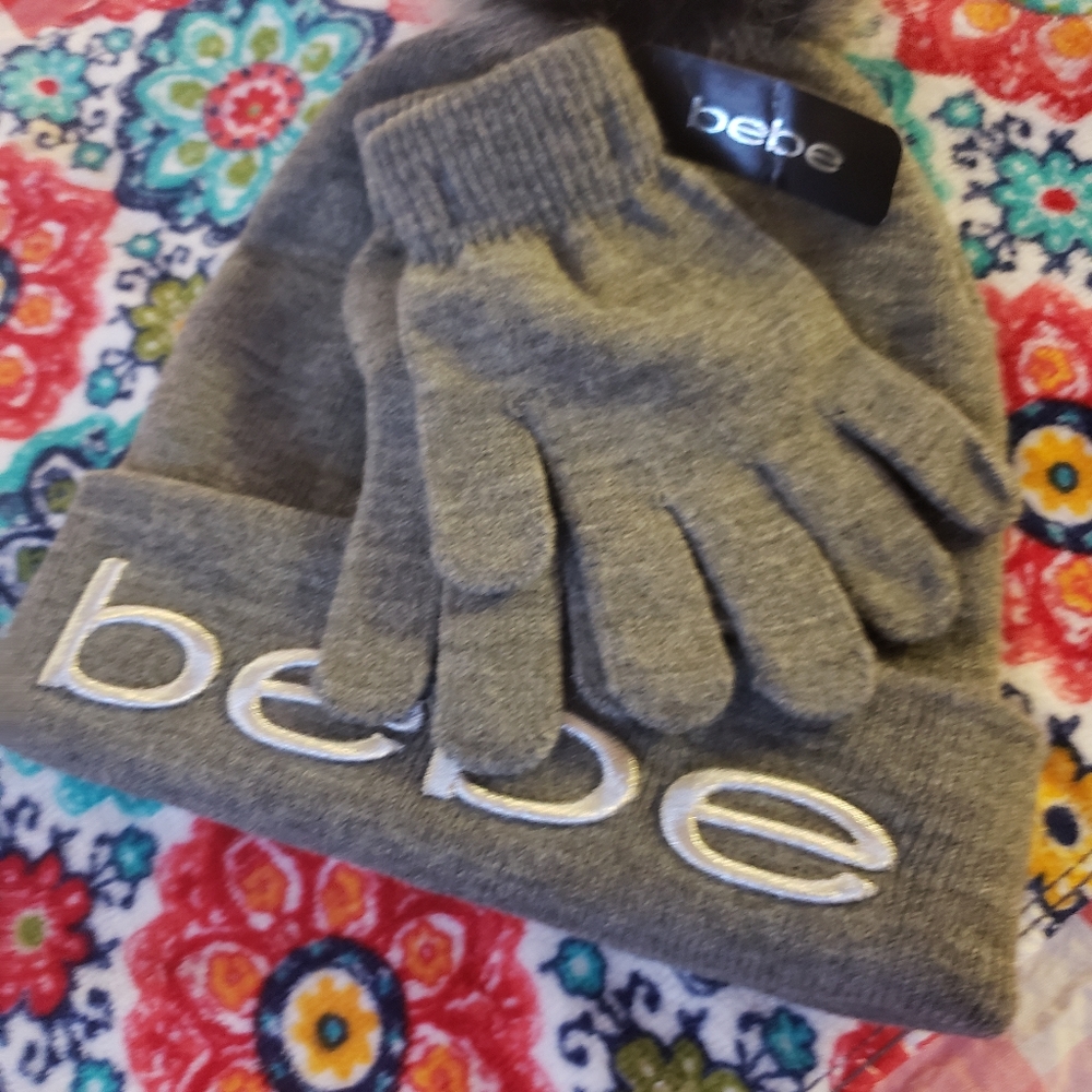 BEBE Hat and glove set NWT